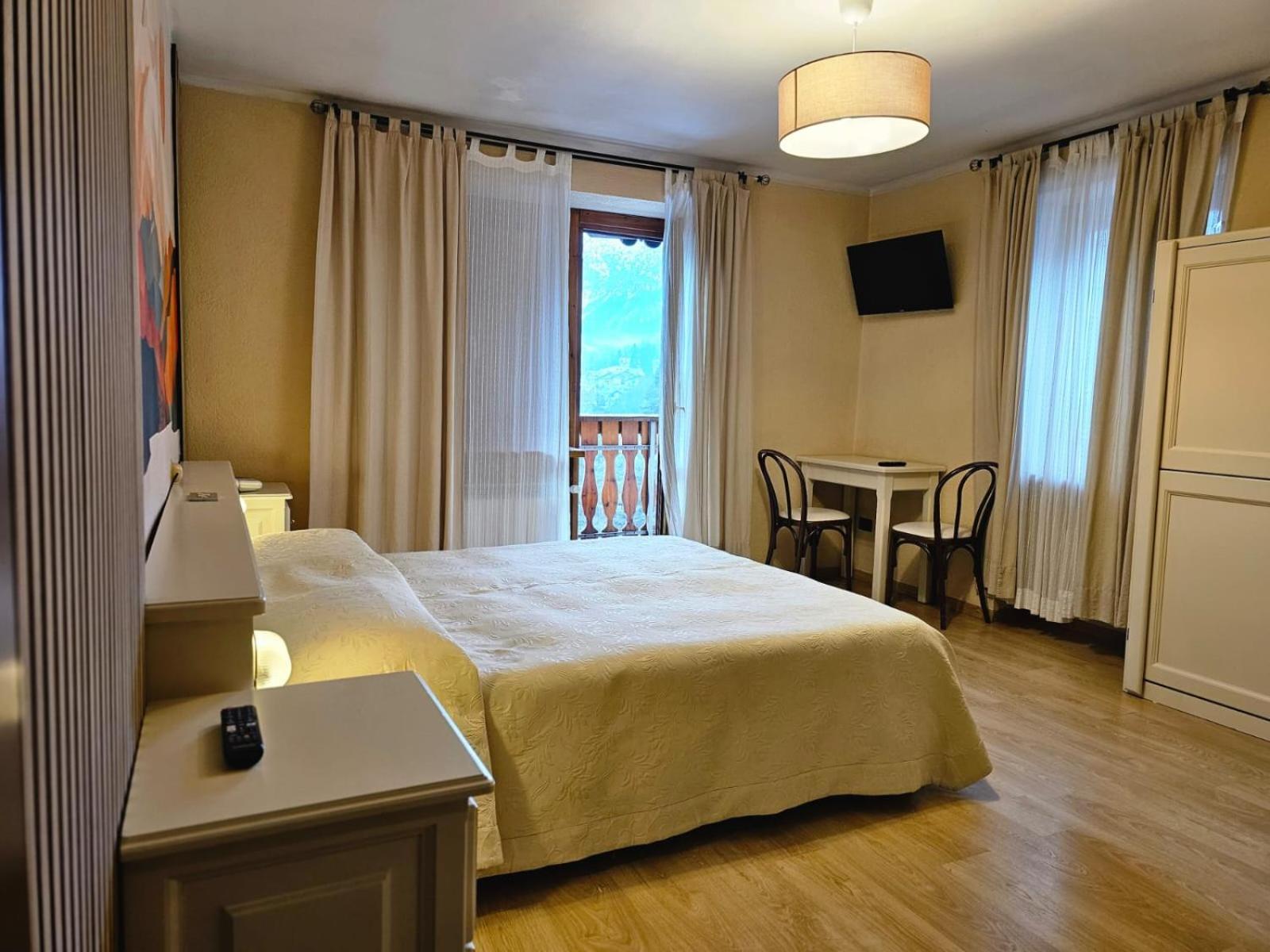 Hotel Bucaneve Bardonecchia Exterior photo